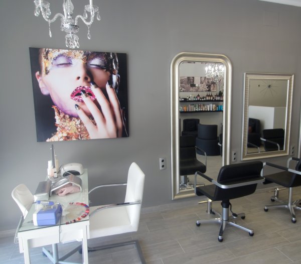 Reforma integral de salón de peluquería y estética