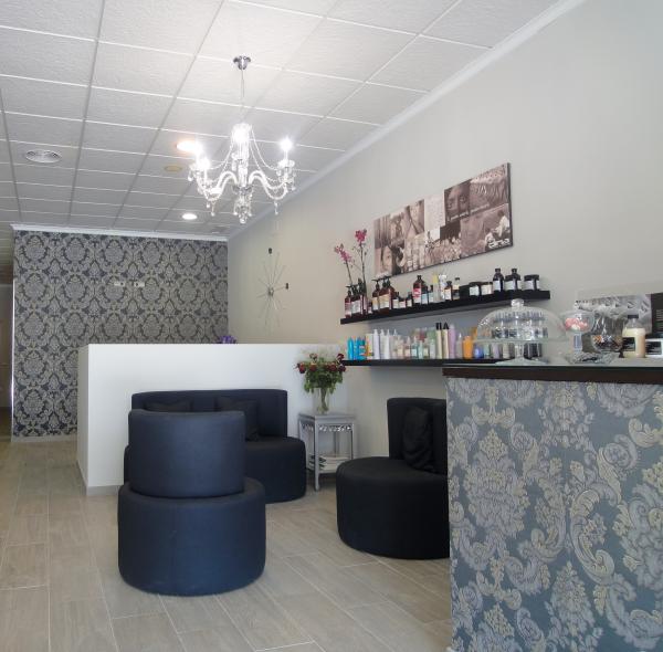 Reforma integral de salón de peluquería y estética